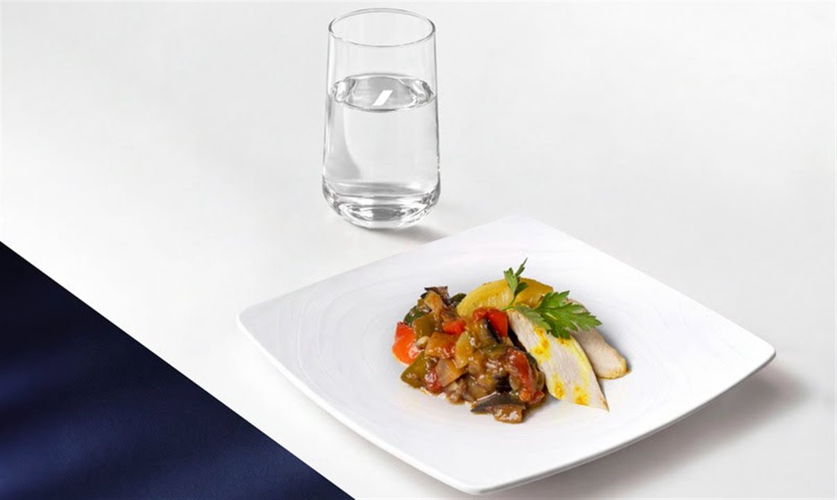Terrine de aipo-rábano acompanhada de bacalhau