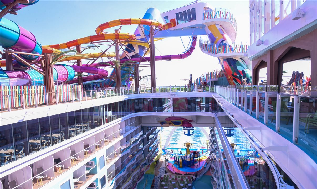 O Legend of the Seas está na sua temporada europeia e depois vai fazer viagens pelo Caribe