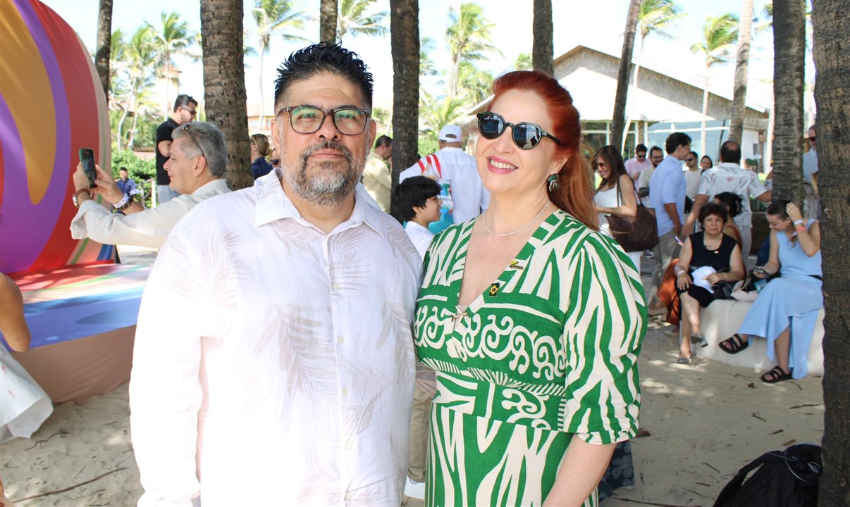Julio César Bojórquez, da Cocal, e Enid Câmara, da Abeoc Brasil