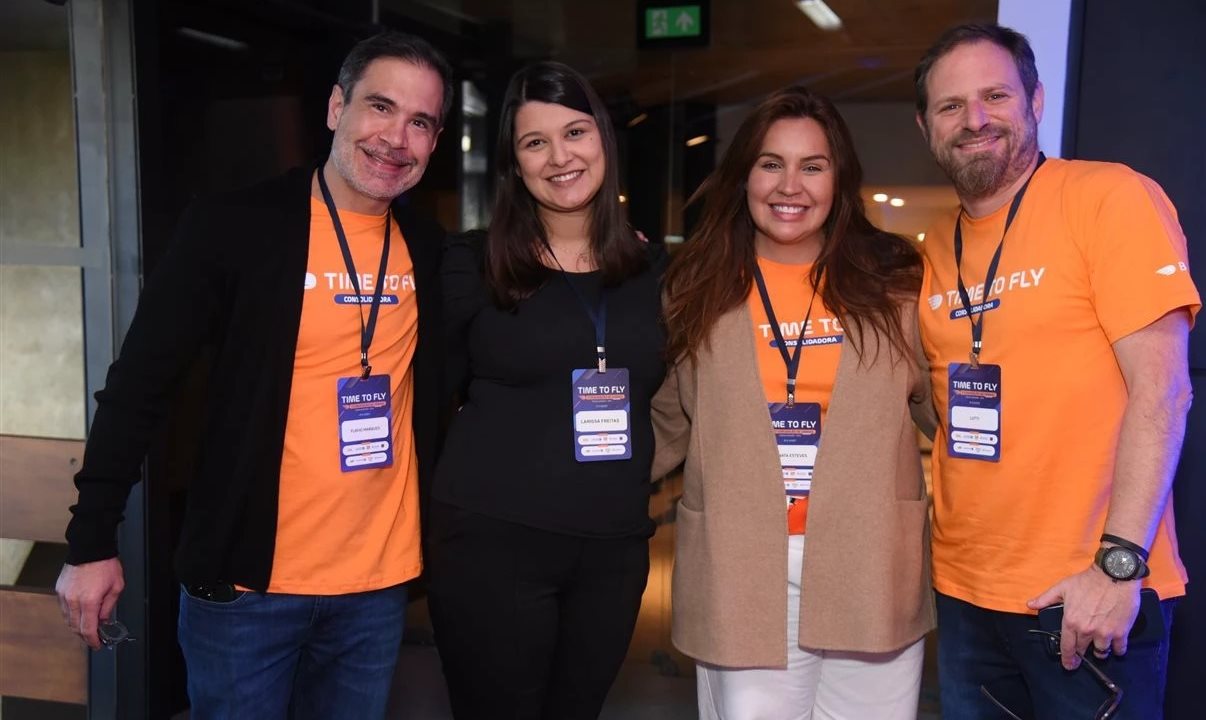 Flavio Marques, Larissa Freitas, Renata Esteves e Luciano Guimarães