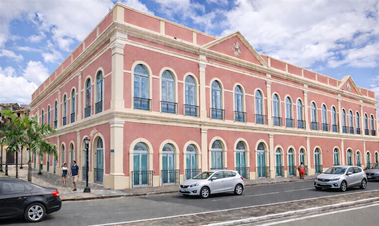 Hotel de 43 quartos está localizado no centro histórico da cidade, ocupando o antigo prédio da Casa Maranhão