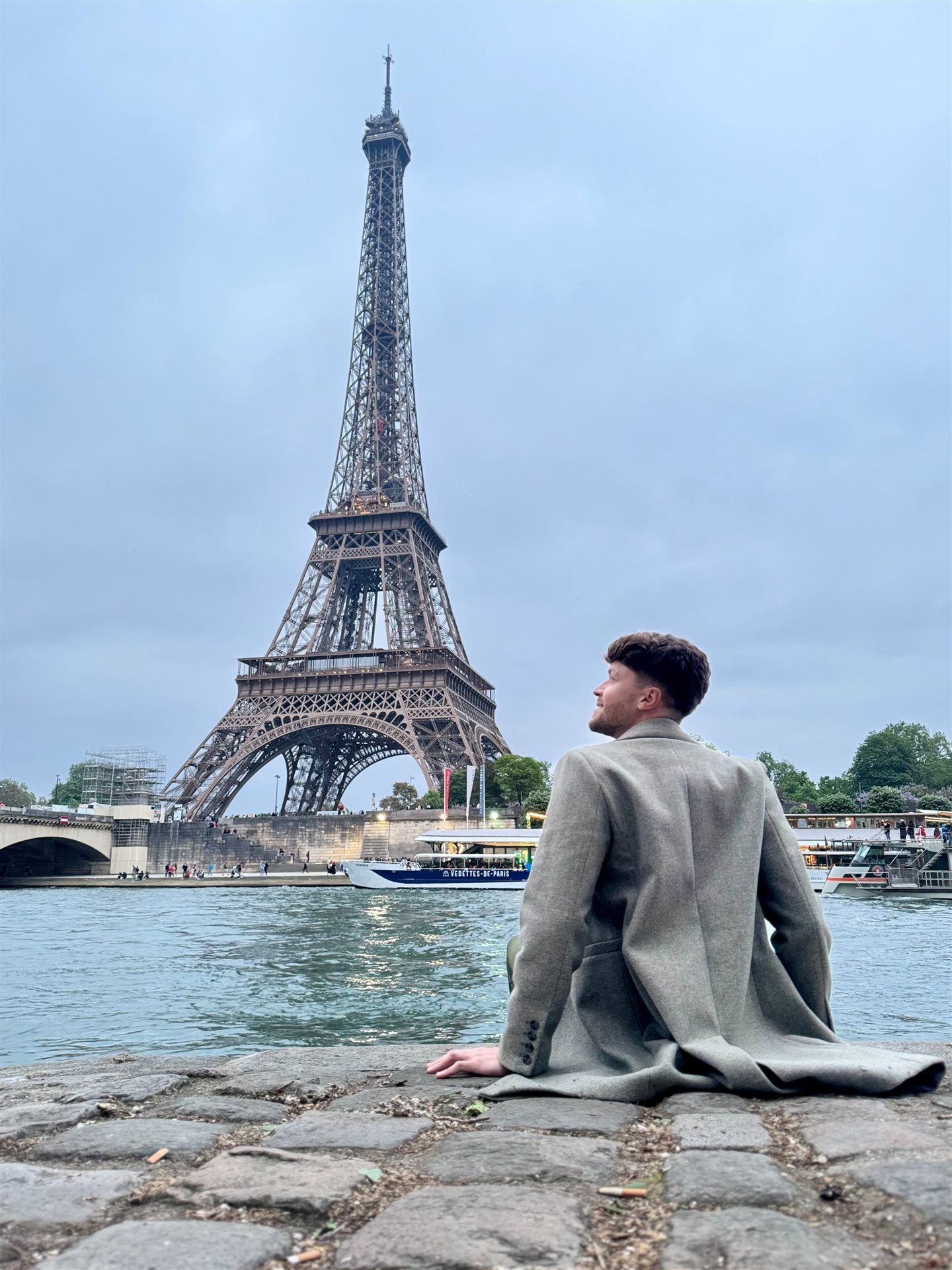Lucas em Paris