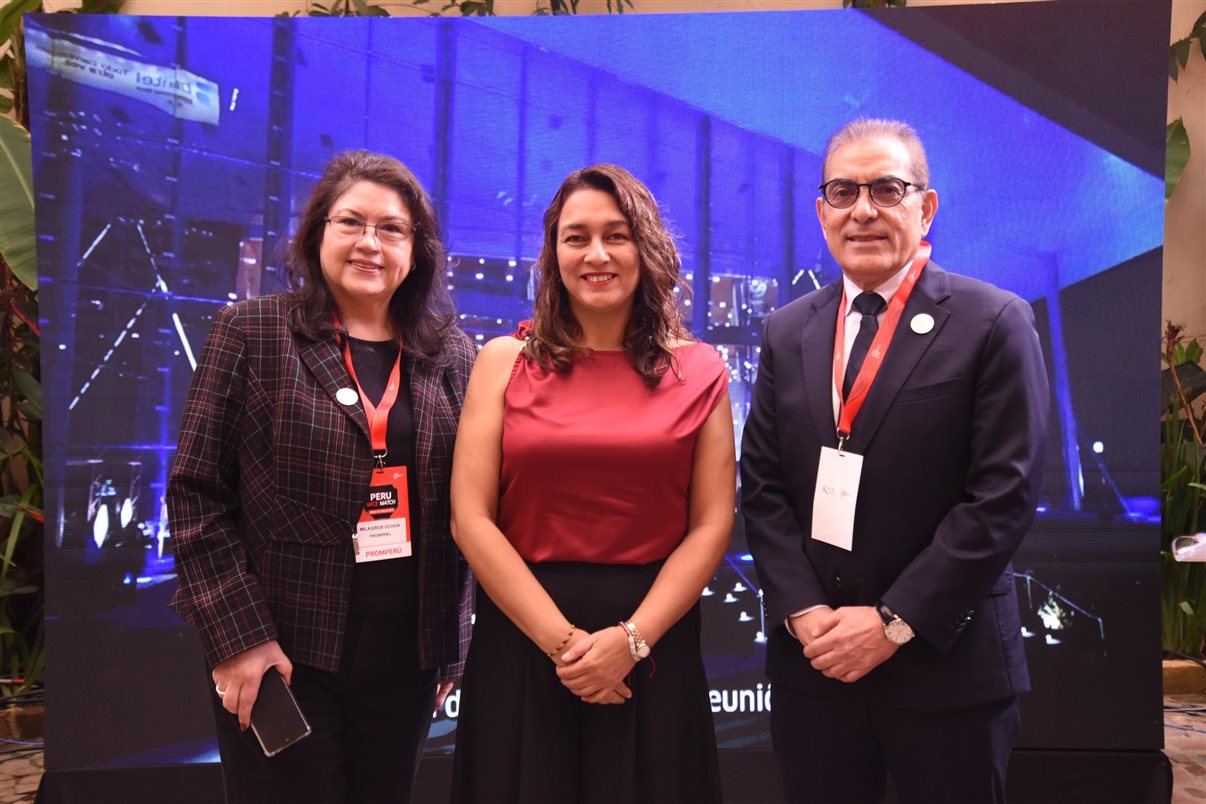 Milagro Ochôa, Elva Yañez e Fernando Albareda, da Promperú
