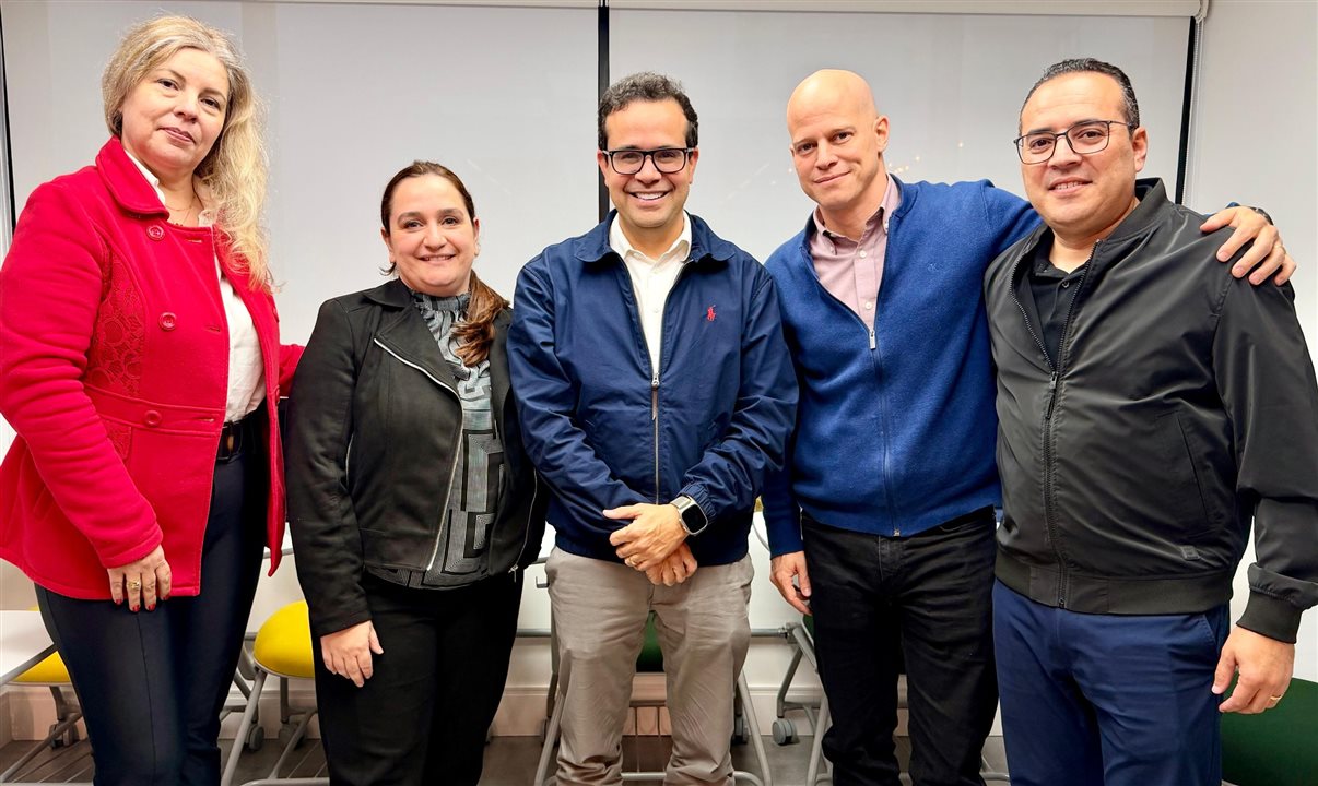 Fátima Nóbrega, Giovanna Longo, Gustavo Lopes, José Guilherme Alcorta e Rene Amorim