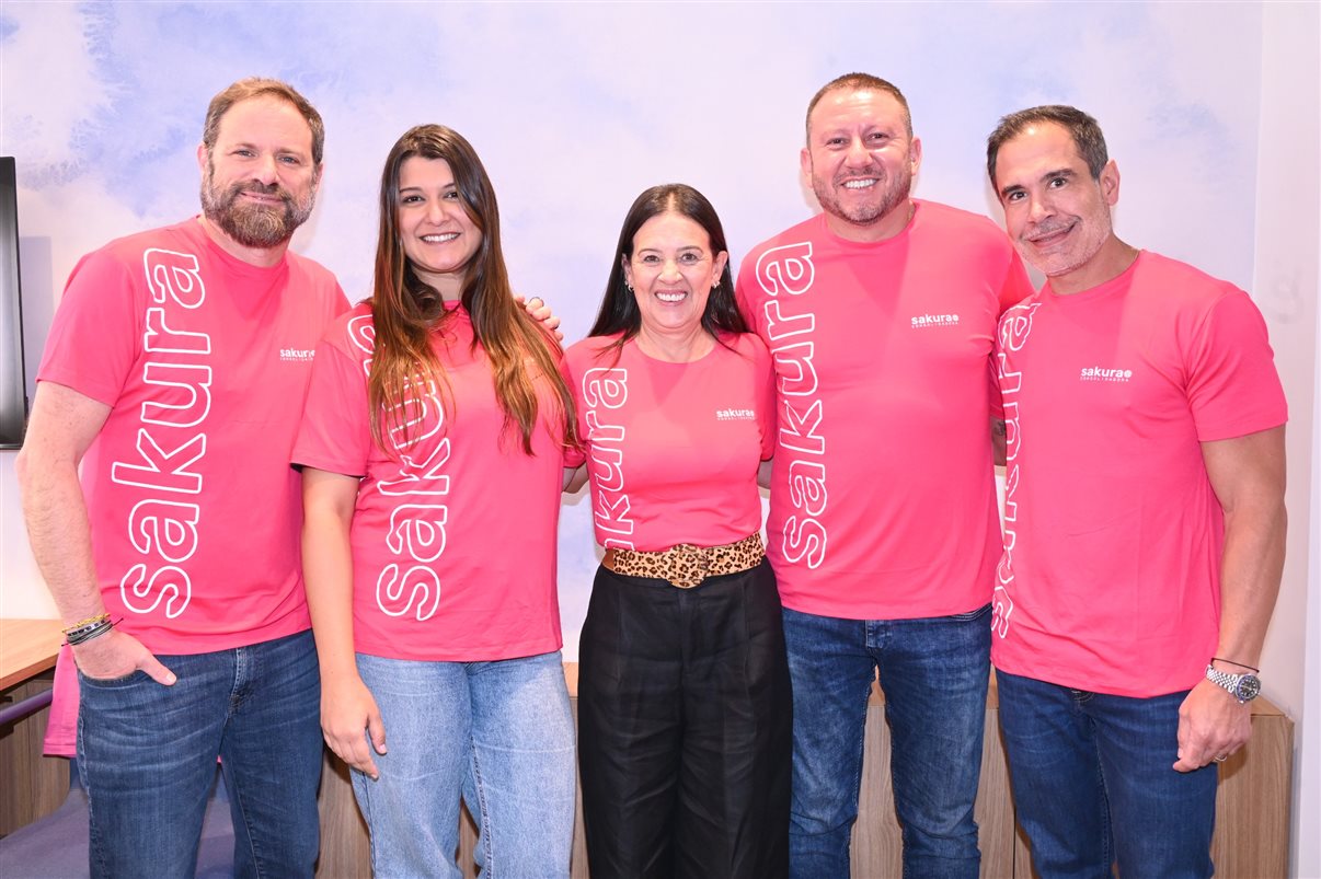 Luciano Guimarães, Larissa Freitas, Vivi Siqueira, Wagner Chaves e Flavio Marques, da Sakura