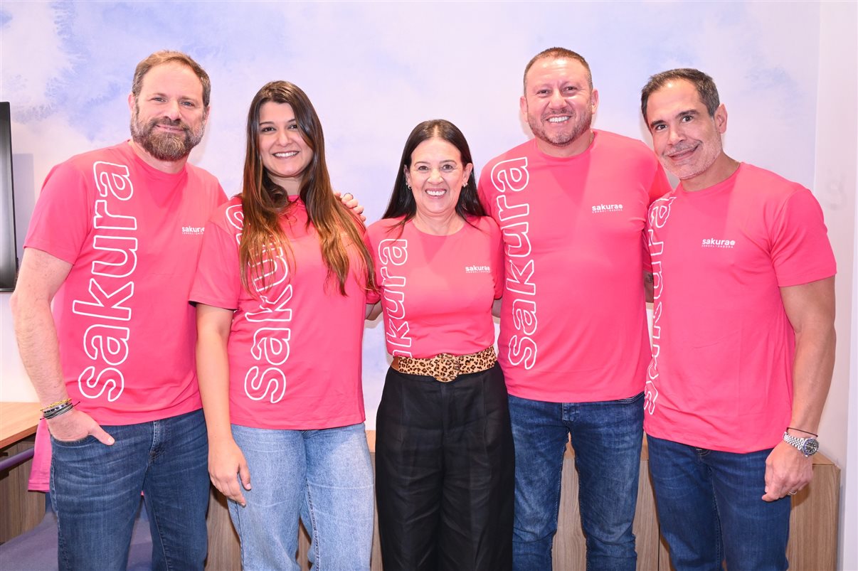 Luciano Guimarães, Larissa Freitas, Vivi Siqueira, Wagner Chaves e Flavio Marques, da Sakura
