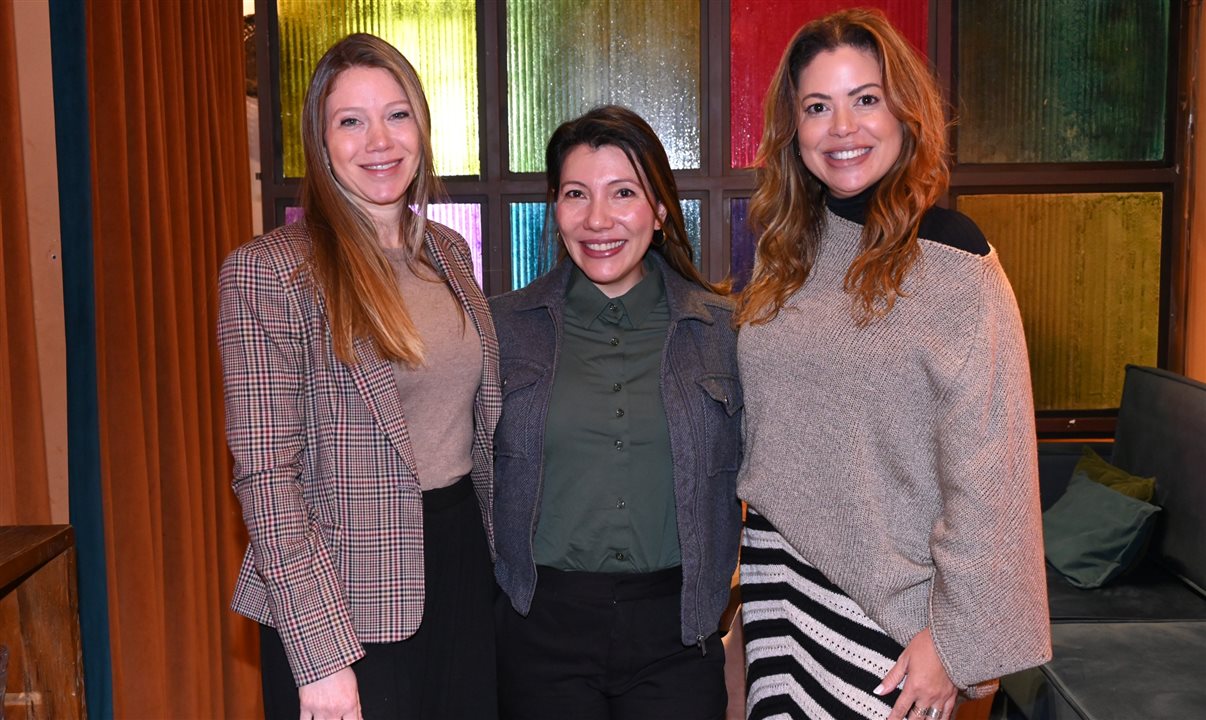 Thais Farska, Karen Schimdt e Rebeca Ferreira