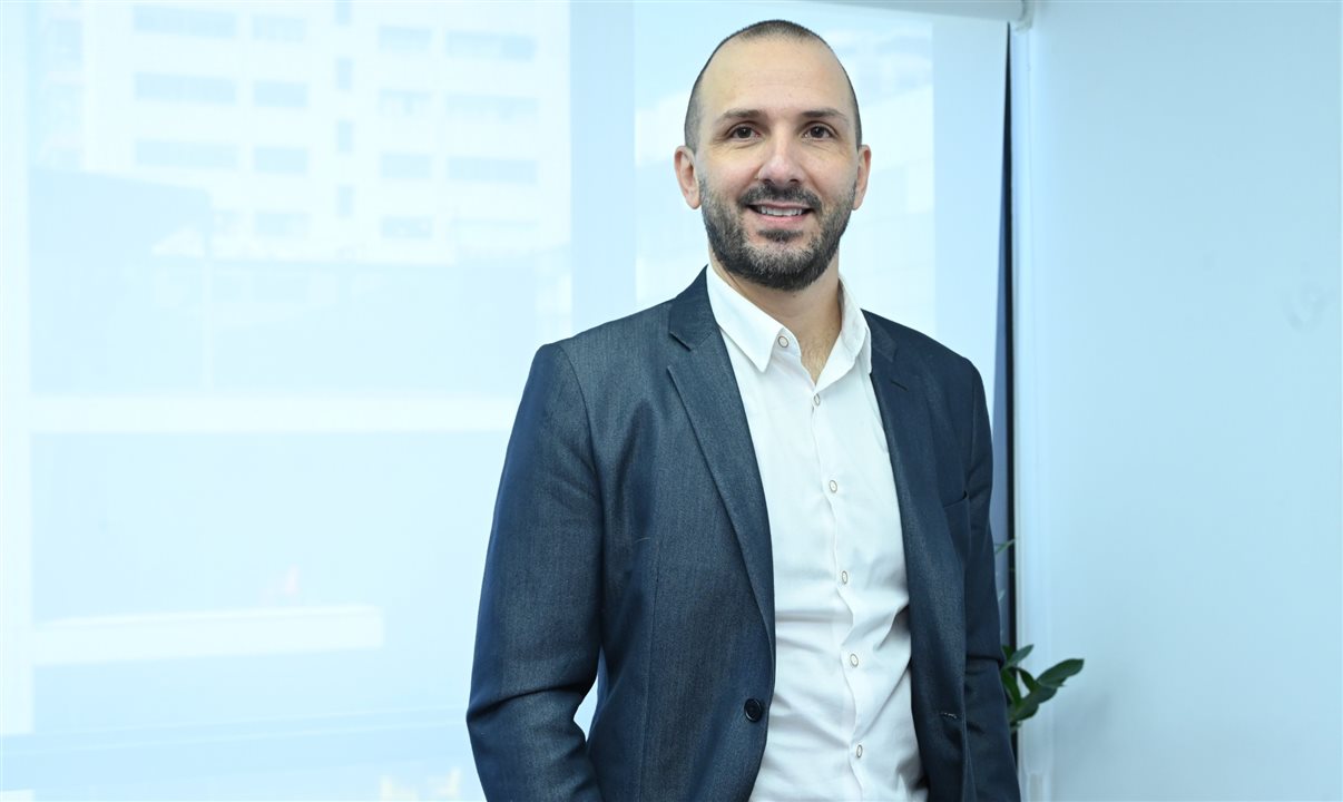 Vinicius Manfredini é o executivo de negócios dedicado ao relacionamento com operadoras, agências de viagens e demais parceiros do trade
