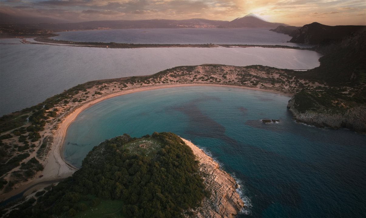 Praia de Voidokilia