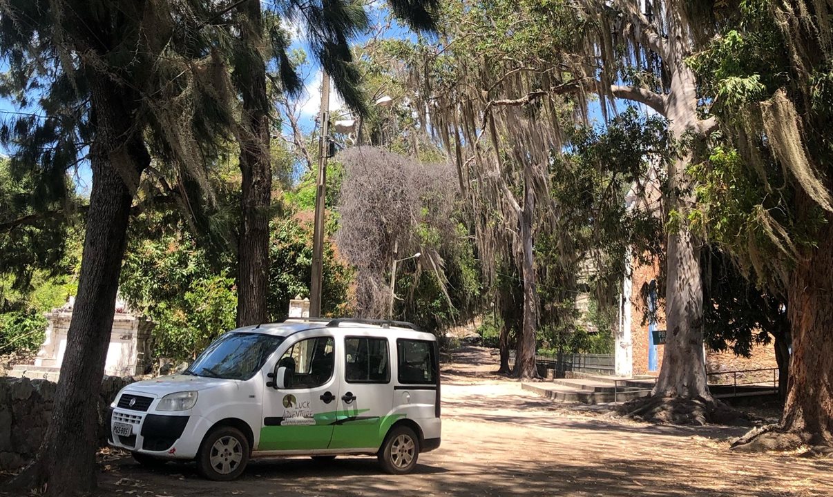 Empresa oferece receptivo completo para quem desembarca nos aeroportos de Lençóis e Salvador ou chega pela rodoviária de Lençóis, além de traslados, passeios regulares e experiências