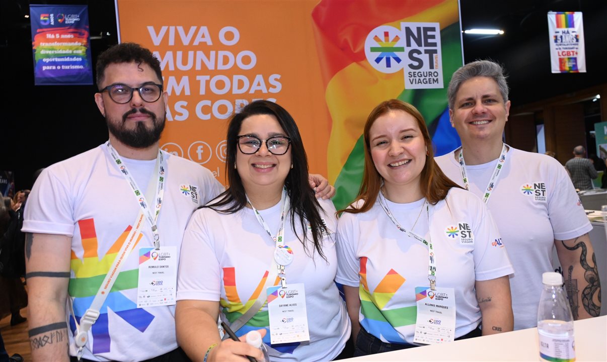 Romulo Santos, Dayane Alves, Allanis Marques e Rodrigo Teixeira, da Nest Travel