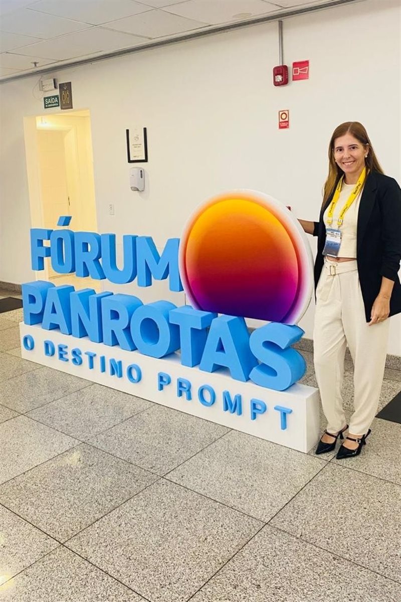 Karina de Lima no Fórum PANROTAS 2026