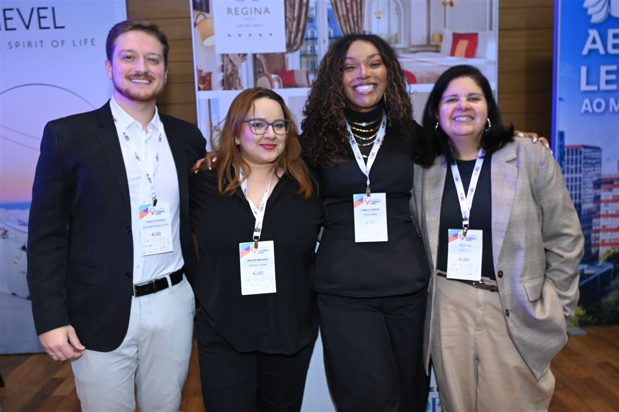 Thiago Pulvirenti, do Beachcomber Resorts, Maryon Machado, do Turismo de Couchevel, a apresentadora do evento Pamela Ferreira, e Cirlei Leal, da Boarding Gate