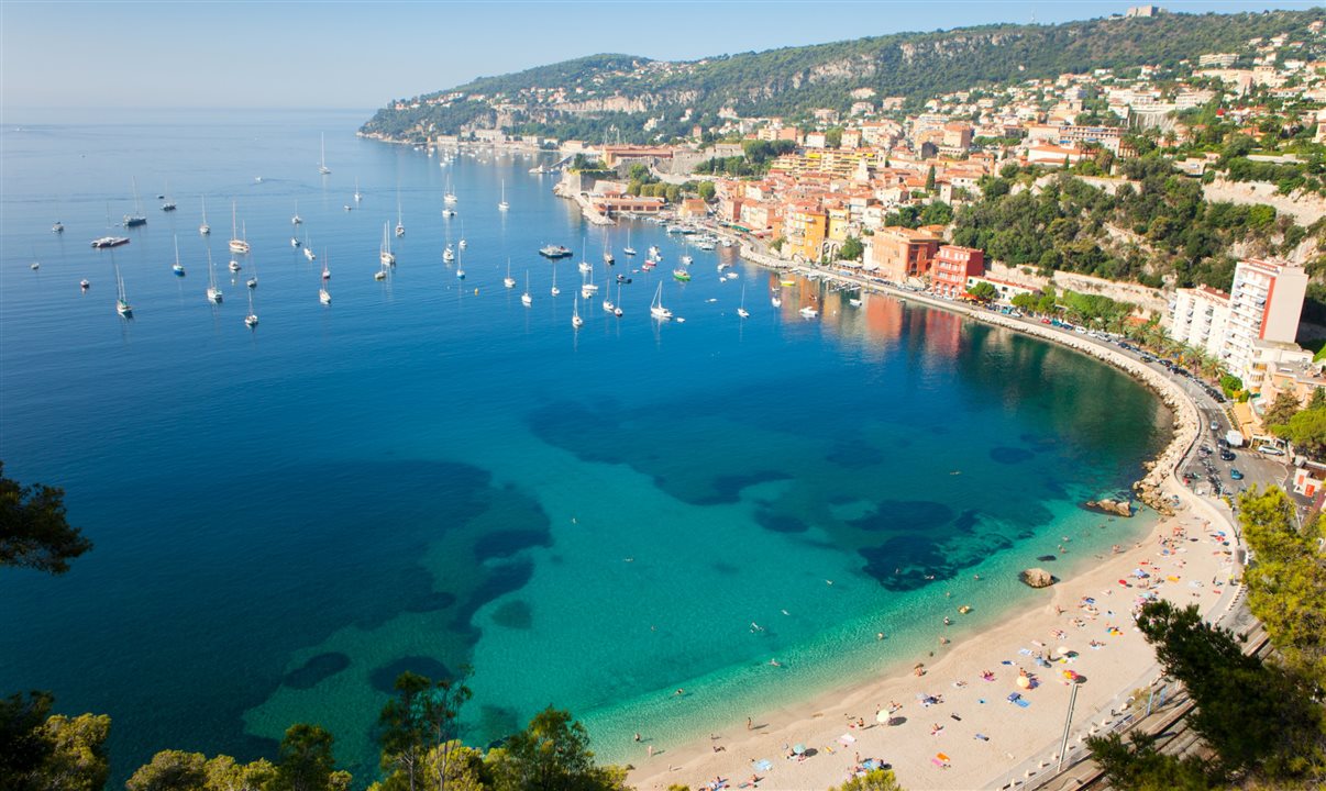 Para levar agências de viagens e operadoras até a Riviera Francesa, a Omint Seguros lançou uma campanha de vendas voltada aos parceiros que comercializam seguro viagem individual