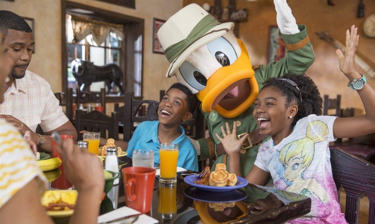 Os planos de refeições são adquiridos juntamente com a hospedagem em um hotel Disney e podem ser adicionados antes da viagem pelo site oficial
