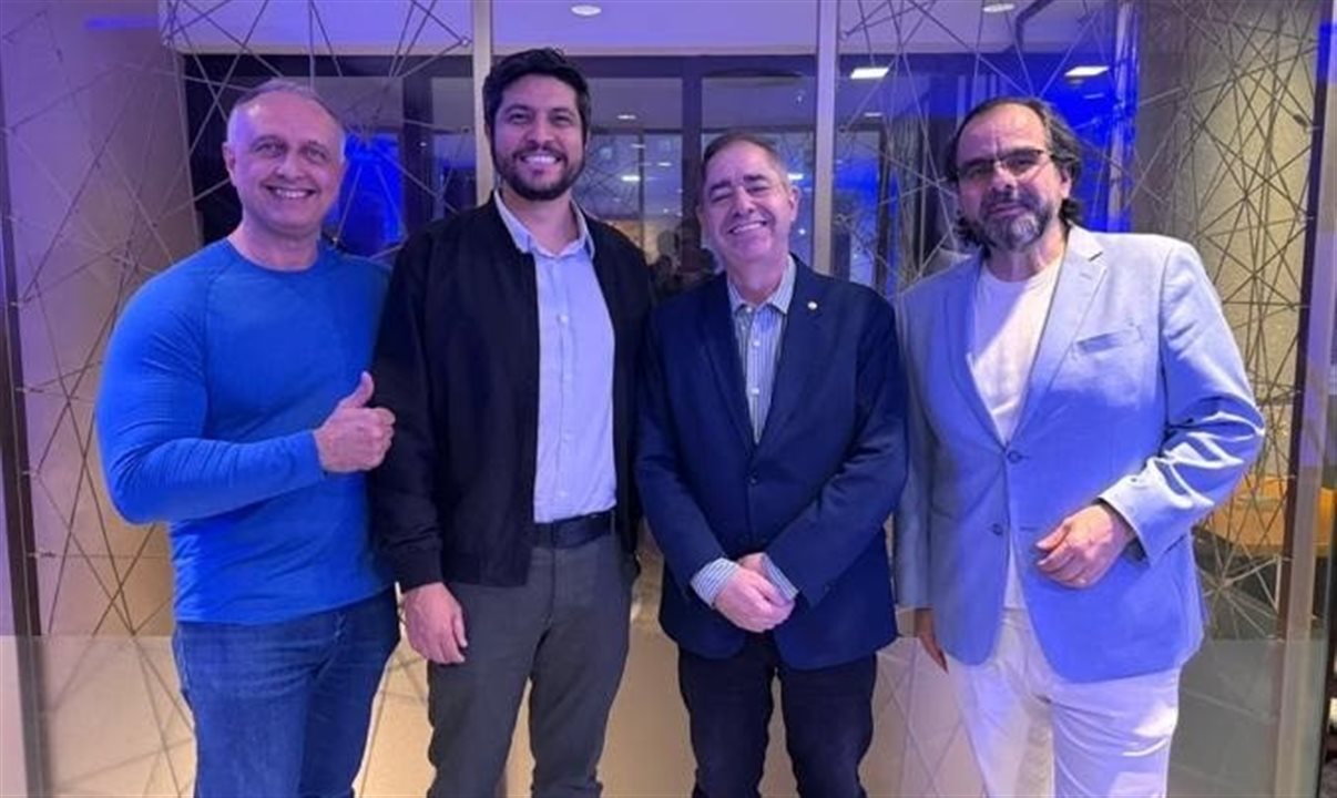 Julio Cosentino (Rentv), Luciano Carvalho (Tera Hotéis), Luciano Miranda (Wyndham São Paulo Ibirapuera) e Marc Balanger (Wyndham São Paulo Ibirapuera)