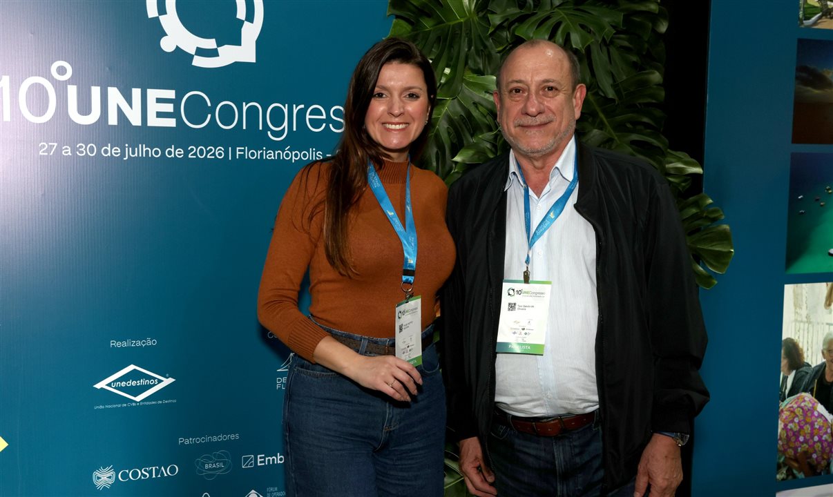 Thais Medina, da Business Factory, e Toni Sando, presidente da Unedestinos