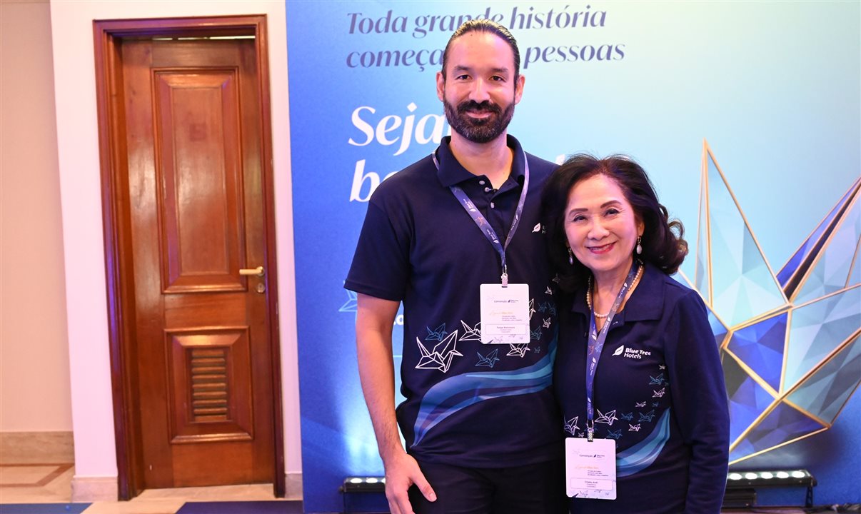 Felipe Nishimura, diretor geral da Blue Tree Hotels, e Chieko Aoki, CEO da companhia