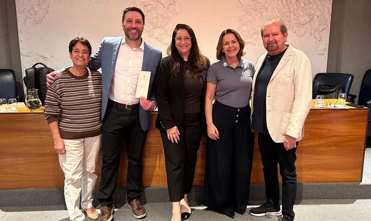 Cristina Fritsch, Richard Andreazza, Alessandra Harms, Rosana Carvalho e Guilherme Paulus