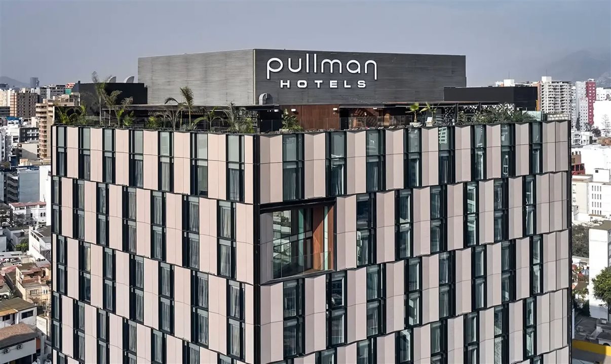 Pullman inicia esse novo capítulo a partir de uma posição de escala global, com 159 hotéis e resorts em operação e mais de 60 empreendimentos em desenvolvimento