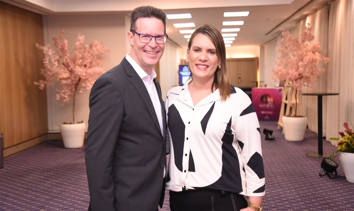 Os anfitriões do evento do dia: Johannes Bayer, gerente geral do InterContinental São Paulo, e Daniela Navega, diretora de Vendas e Marketing do hotel paulistano