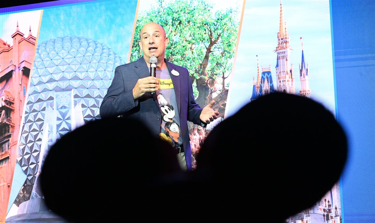 Alexander Haim, gerente sênior de Vendas da Disney Destinations no Brasil