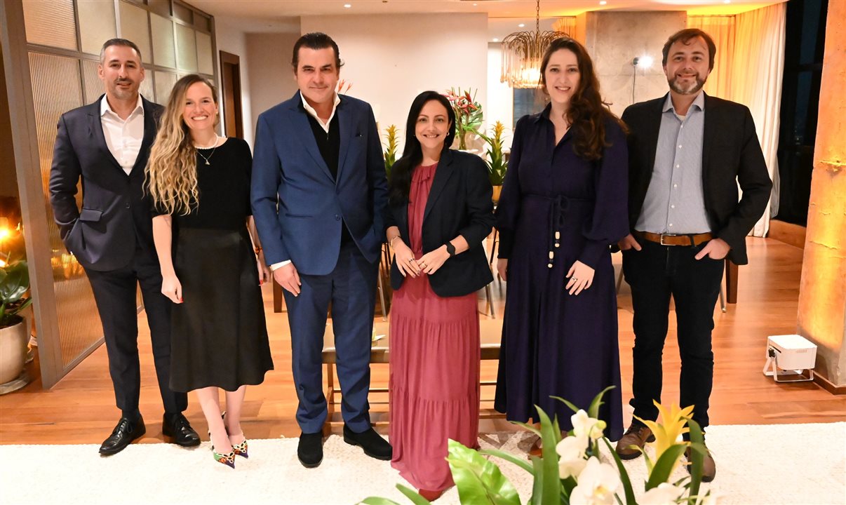 Gabriel Piza, gerente de Alimentos e Bebidas do Tivoli Mofarrej São Paulo, Fernanda Moliterno, diretora de Vendas Tivoli Mofarrej São Paulo, Marco Amaral, vice-presidente de Desenvolvimento e Operações da Minor Hotels Brasil, Milena Freire, diretora de Vendas da Minor Hotes no Brasil, Kamila Feher, diretora de Marketing e Comunicação da Minor Hotels no Brasil, e André Matielo, diretor de Desenvolvimento da Minor Hotels Brasil