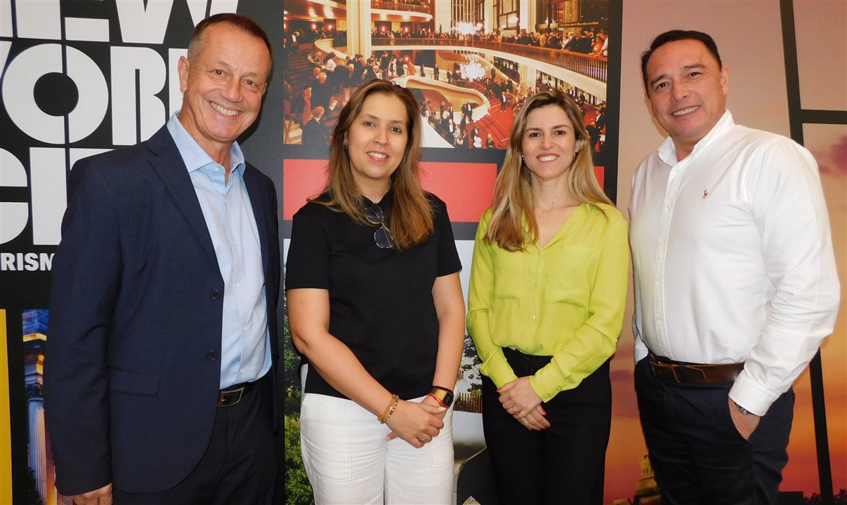 Ricardo Oliveira, da Delta, Valéria Patilla, da Copa Airlines, Monica Reis, da United, e Ernesto Airosa, da American