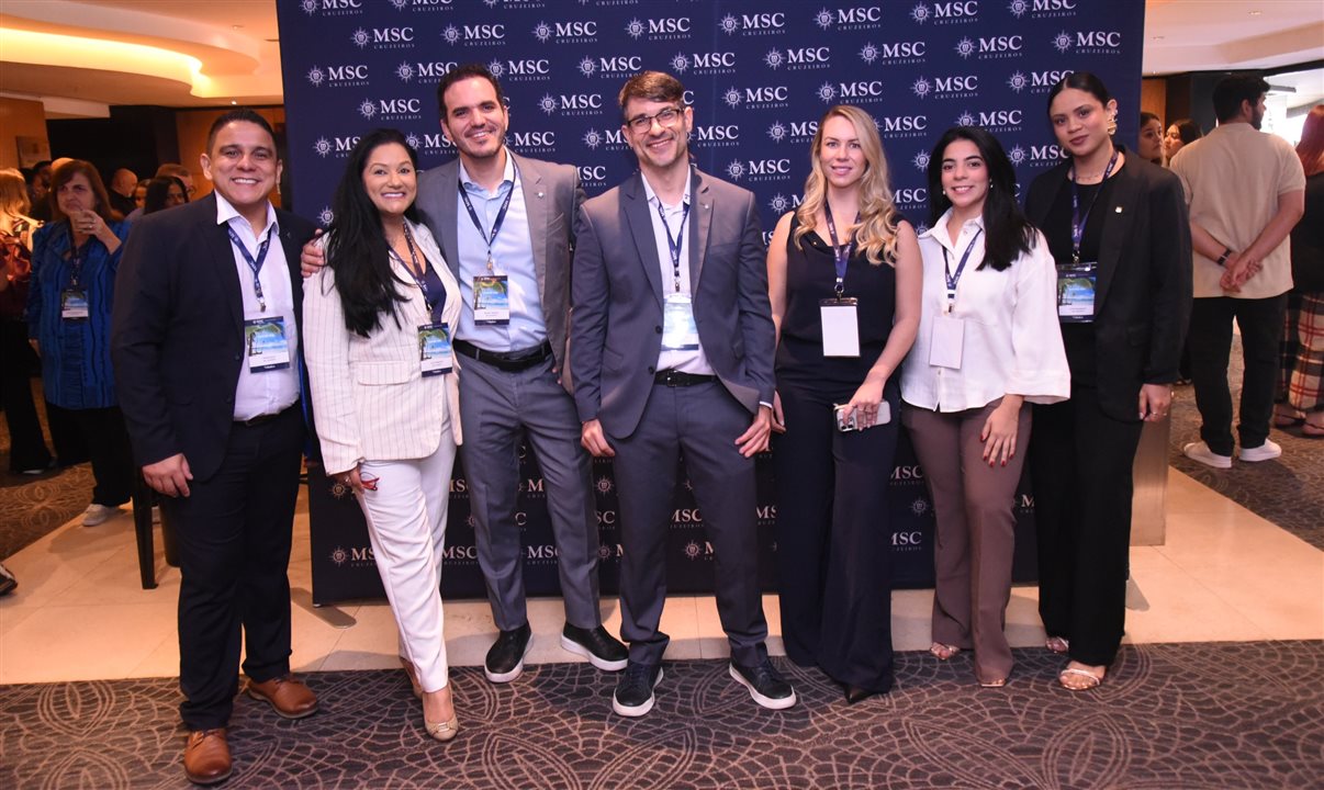 Pedro Silva, Cátia Ormundo, Rafael Grosso, Ignacio Palacios, Andressa Fracote, Gabriela da Silva e Stephani Moura, da MSC Cruzeiros
