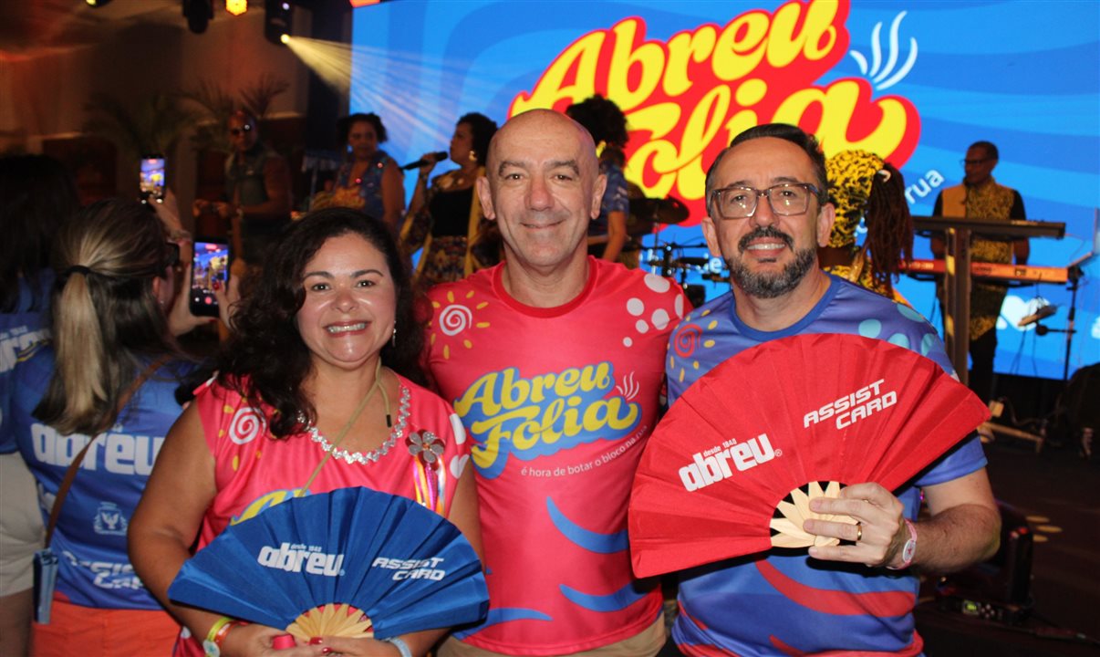 Adriana Boeckh e Ronnie Corrêa, da Abreu, com Ricardo Ribeiro, da Assist Card