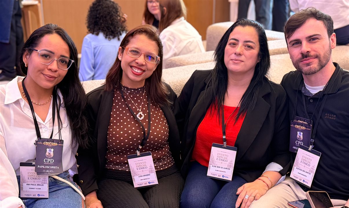 Ana Paula Araujo, da Connect Telecom, Luisa Grigório, da Copa Energia S.A., Aline Neri de Almeida e Gustavo Dos Santos, da Álamo Engenharia