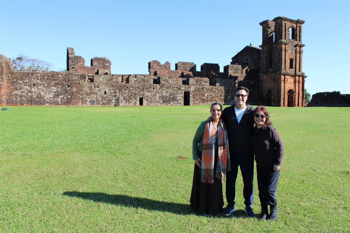 Maria Virg&iacute;nia Ribeiro (Casamundi), M&aacute;rcio Santos (Msantur) e Eliana Kobayashi (Kobatur)