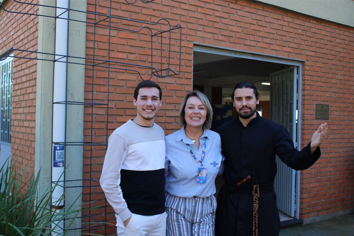 Luiz Duarte (Setur Santo &Acirc;ngelo), Lisiani Hampel (Sebrae) e Lucas Segatto (ator da Peppe Company)
