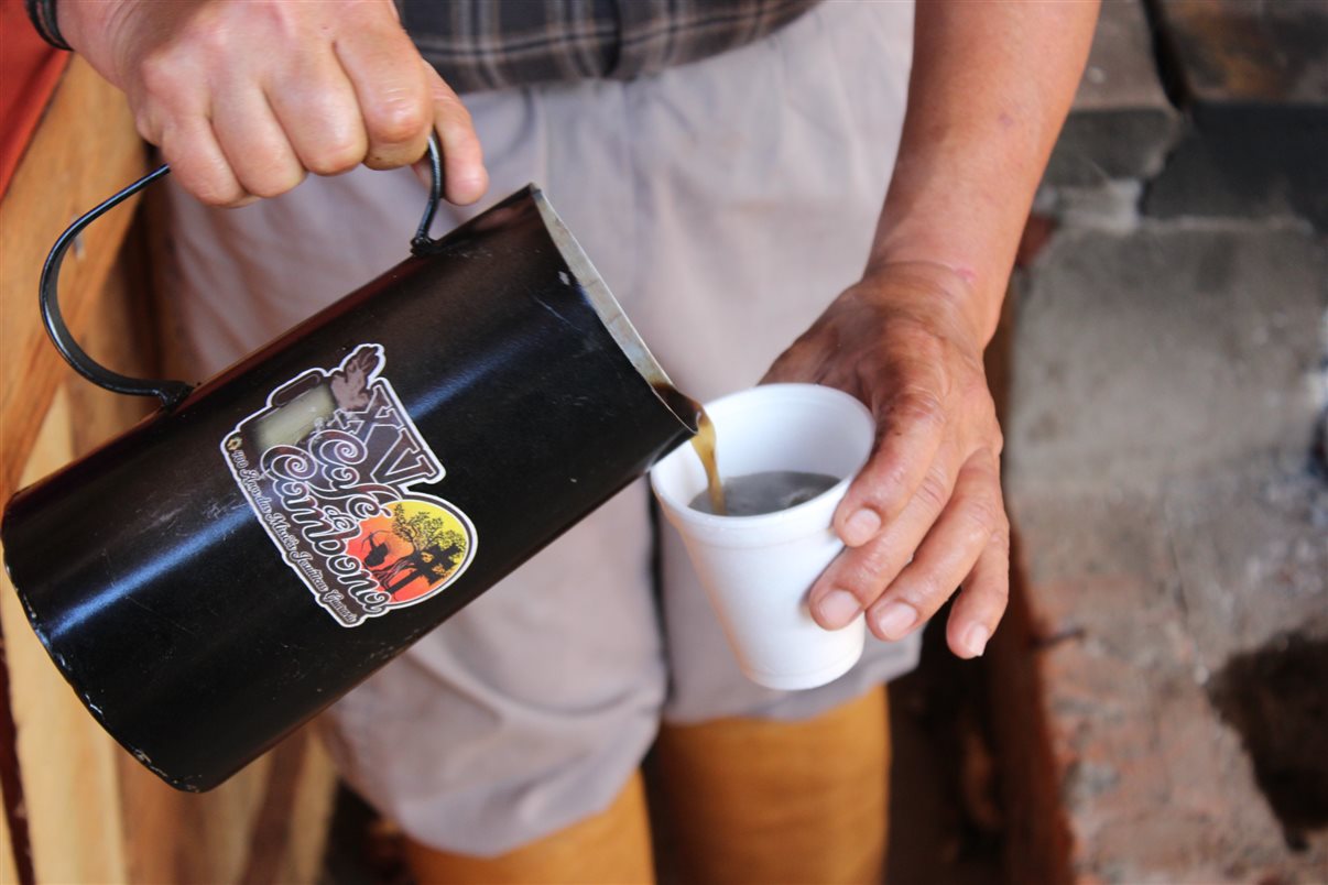 Caf&eacute; de Cambona, passado diretamente na &aacute;gua quente