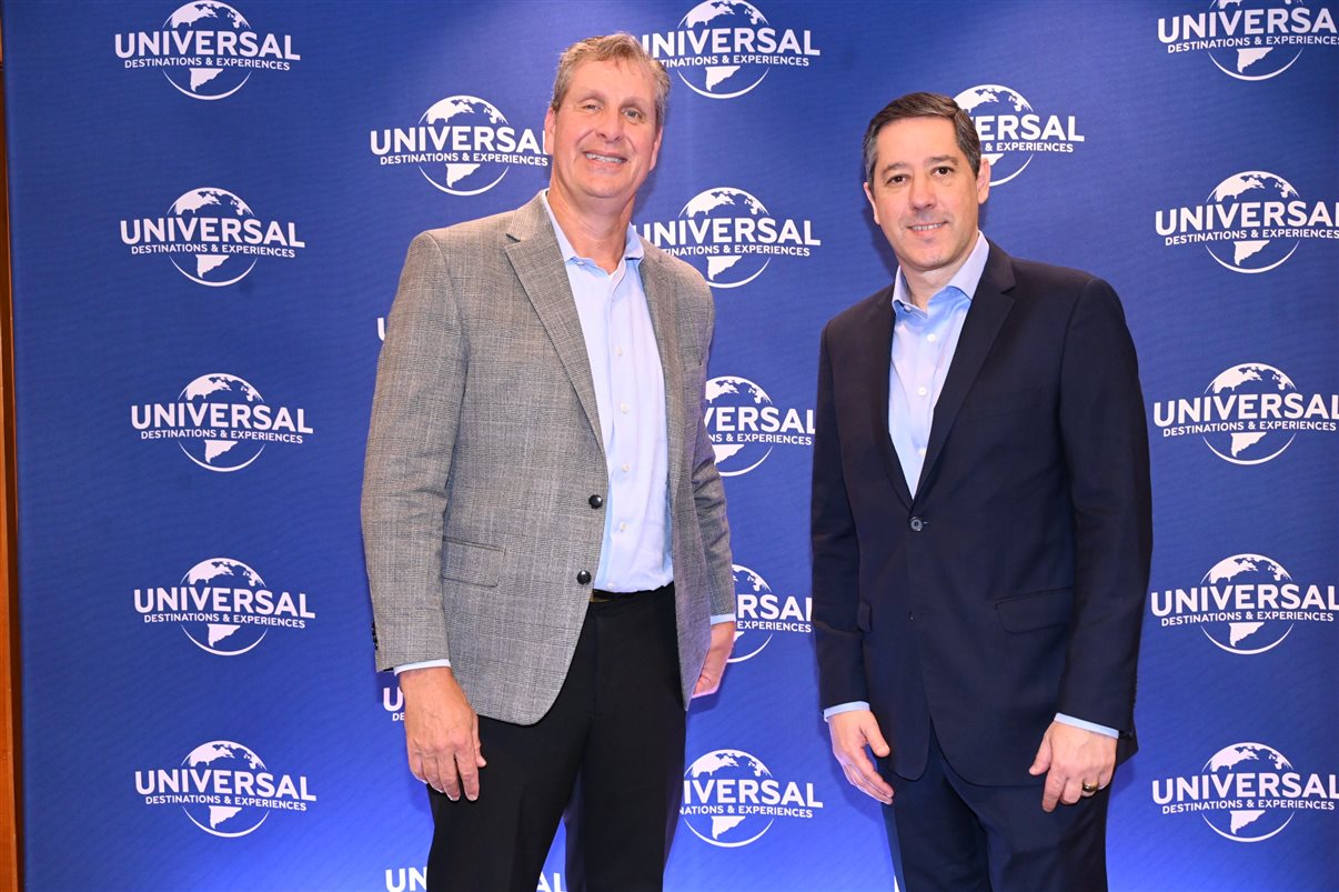 Eric Marshall, vice-presidente sênior global de Vendas, Marcos Barros, vice-presidente de Vendas e Marketing da Universal para América Latina