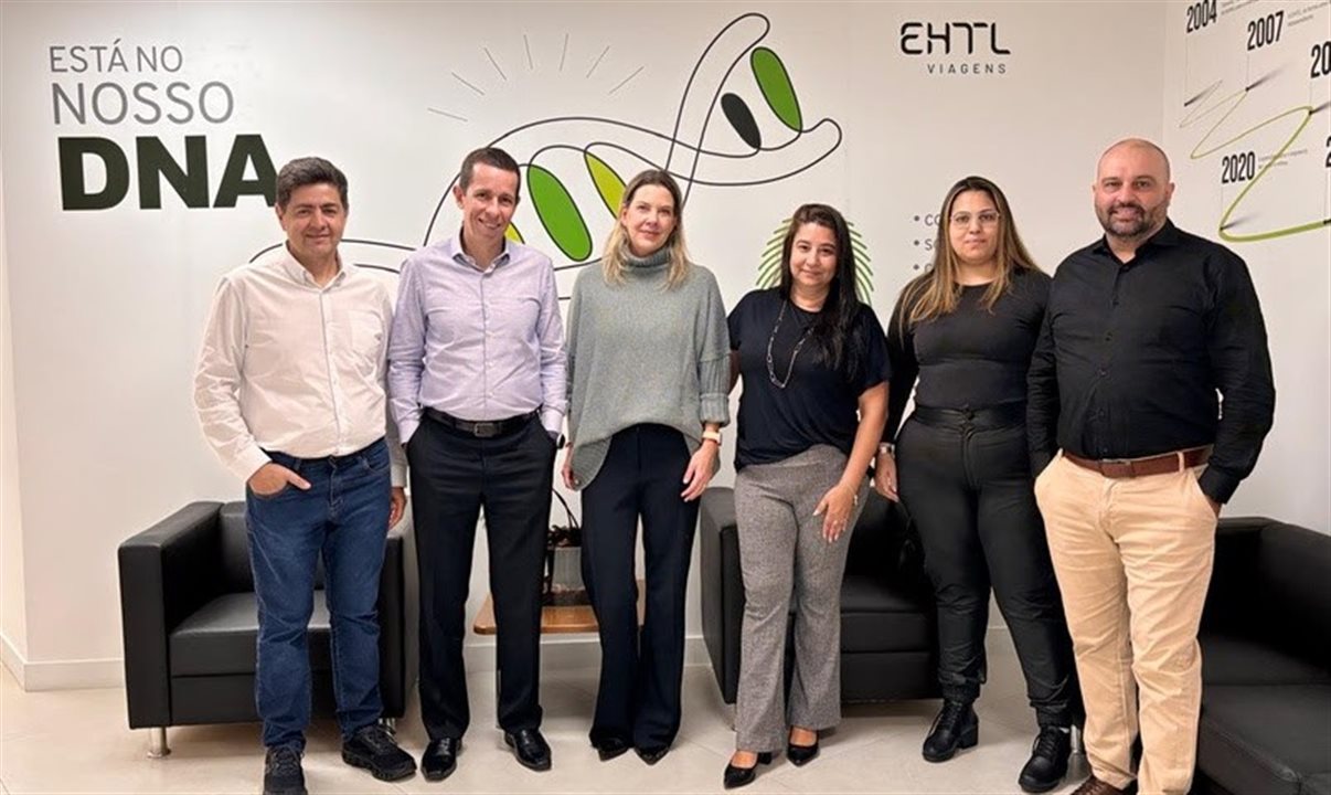Roberto Vertematti, diretor de Operações e Marketing, Flávio Louro, CEO, Isadora Silvestre, gerente de Marketing, Flavia Cruz, gerente de Grupos e Produtos Cruzeiros, Marcela Pires, supervisora de Atendimento Corp, e Leandro Roberto, gerente de Atendimento Lazer da EHTL