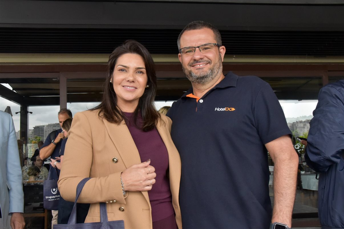 Mariana Planes, da Carmelo Resort, Nicolas Vidal, da Personal Operadora, Lúcia Amestoy, do Cynsa, Juan Lenguas, da Associação Turística do Departamento de Colonia, Ignácio Zubiaga, do Cipriani Resort, e Edwin Shaw, do Solanas Resort