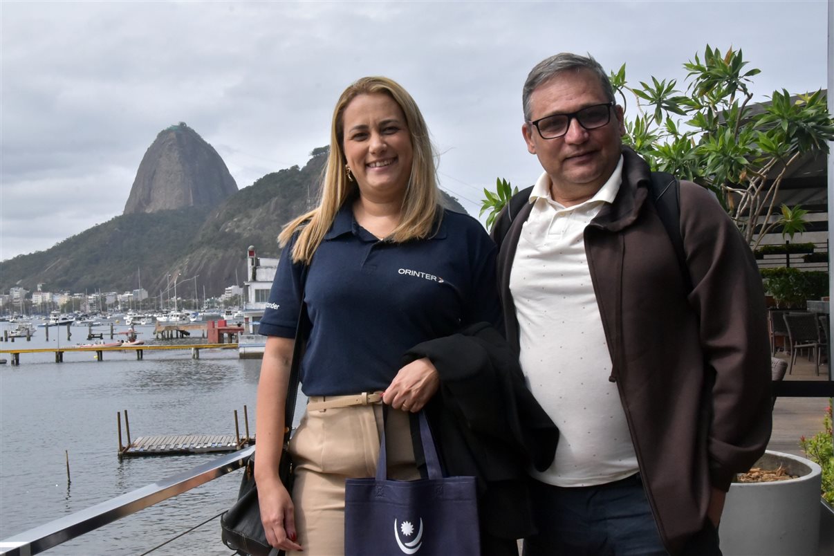 Mariana Planes, da Carmelo Resort, Nicolas Vidal, da Personal Operadora, Lúcia Amestoy, do Cynsa, Juan Lenguas, da Associação Turística do Departamento de Colonia, Ignácio Zubiaga, do Cipriani Resort, e Edwin Shaw, do Solanas Resort