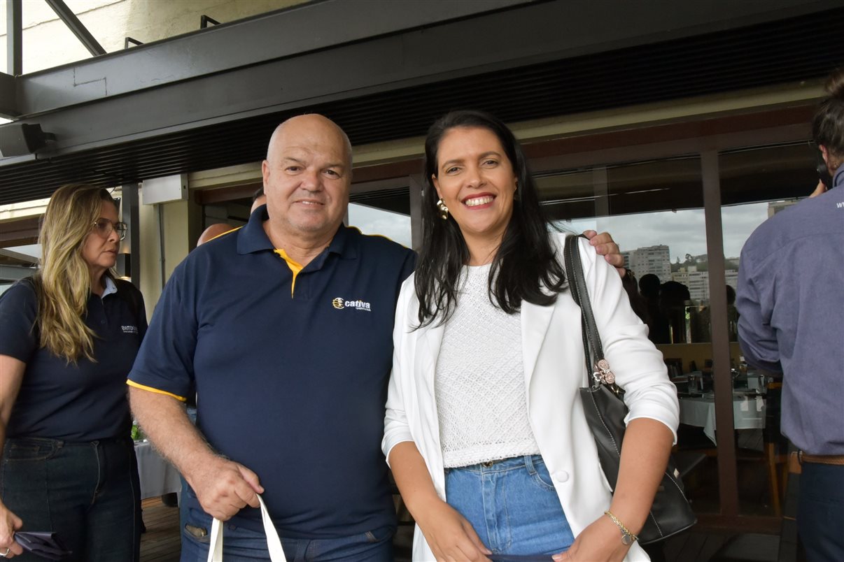 Mariana Planes, da Carmelo Resort, Nicolas Vidal, da Personal Operadora, Lúcia Amestoy, do Cynsa, Juan Lenguas, da Associação Turística do Departamento de Colonia, Ignácio Zubiaga, do Cipriani Resort, e Edwin Shaw, do Solanas Resort