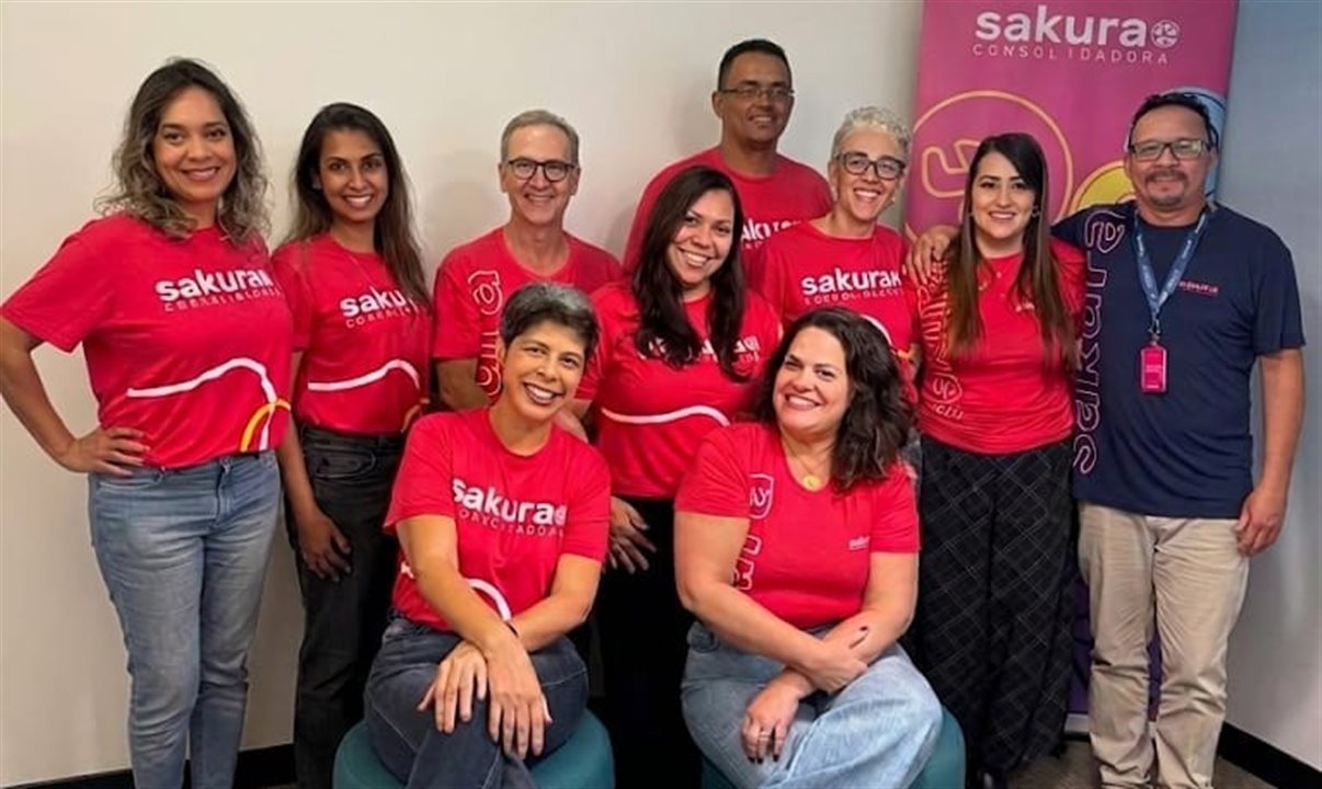 Time comercial e operacional da Sakura em Belo Horizonte: Luanda Souza, Dayane Melo, Ivair Pereira, Paola Guimarães, Warlei Oliveira, Paula Fonseca, Paula Fagundes, Alexandre Simões, Ana Paula Ribeiro e Luciana Sakamoto