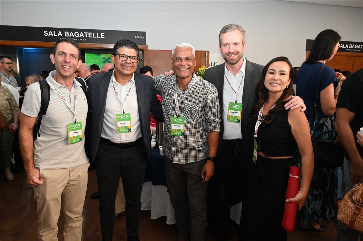 Ivan Mauro, da MSC Cruzeiros, Alex Andrade, do Nannai, Willians Vieira, Fernando Campoi e Angelina Tosta, da Redion
