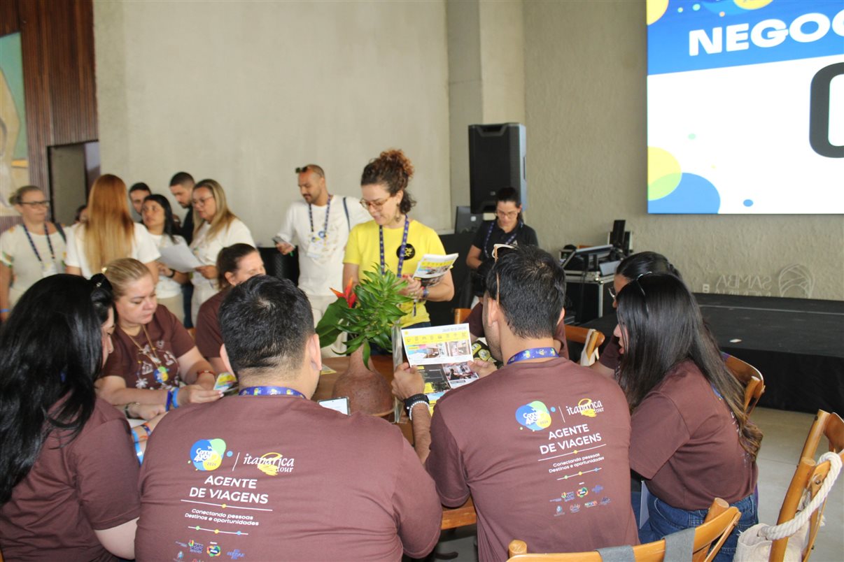Bianca Chaves, da Accor, participa da rodada de negócios com agentes de viagens