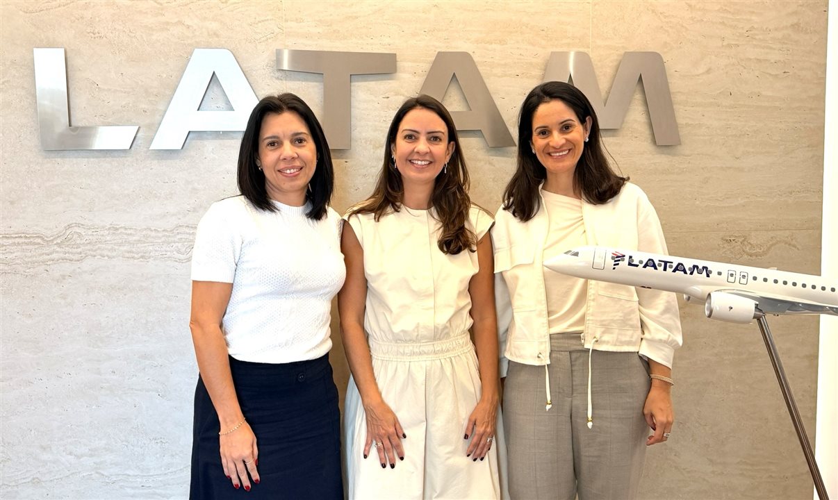 Bianca Schimpl, Aline Mafra, e Camila Belinelli, da Latam Brasil
