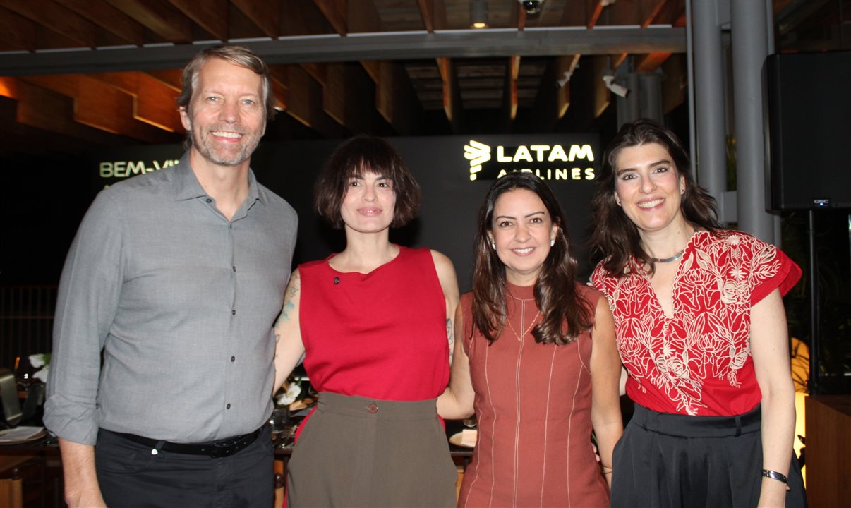 Jerome Cadier, CEO da Latam, Cafira Foz, chef do Fitó, Aline Mafra, diretora de Vendas e Marketing da Latam, e Ana Maria Youssef, gerente sênior de Produtos e Experiências da Latam