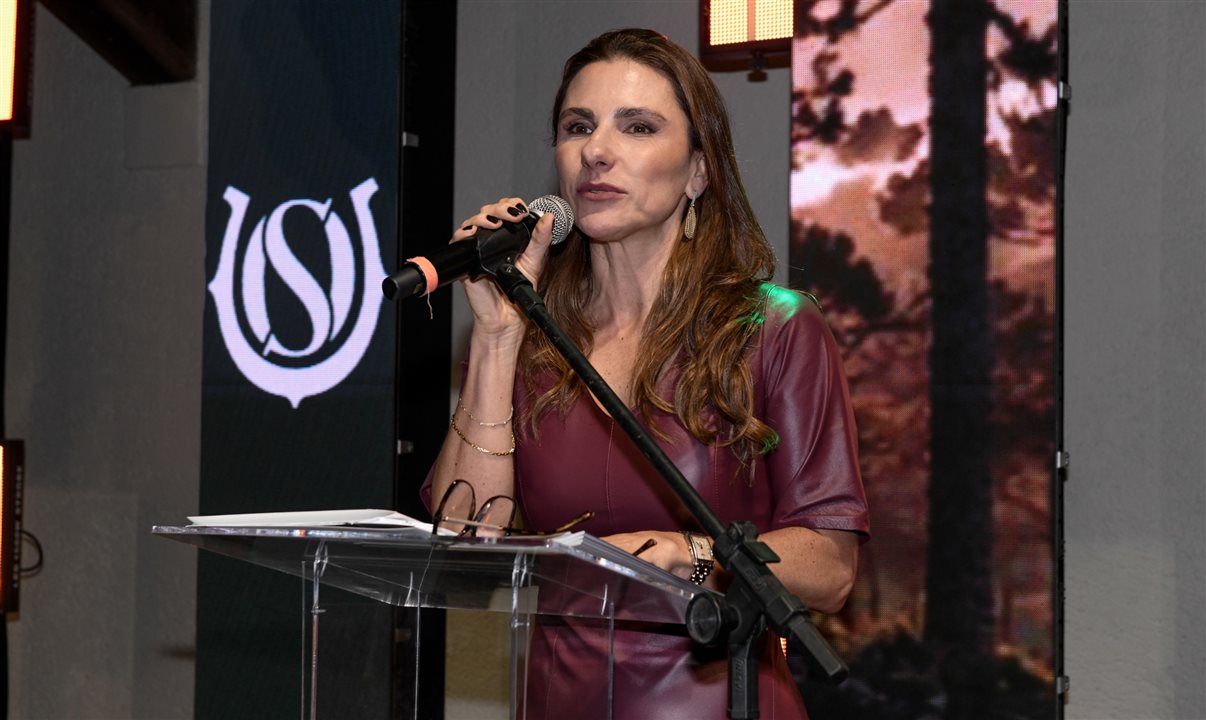 Adriane Brocker Boeira Guimarães, CEO da Brocker, durante o evento de apresentação da Estância Origens da Serra