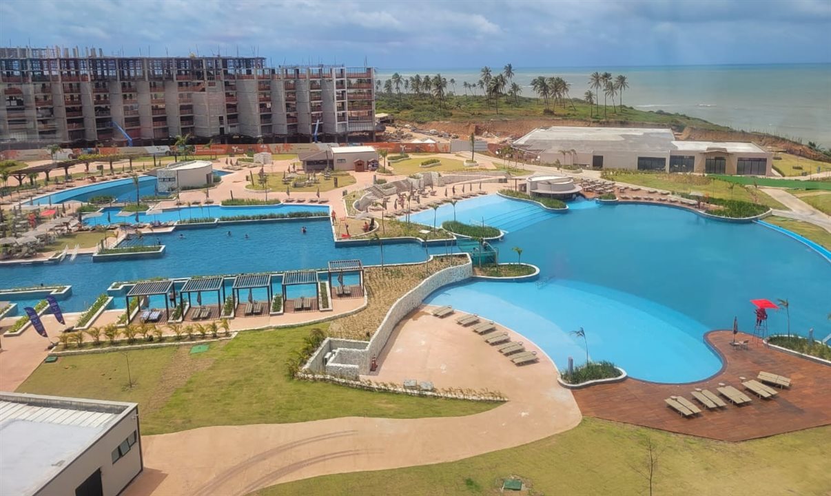 Resort ainda está em fase de implementação e, ao final do projeto, terá 1.128 apartamentos distribuídos em uma área de 300 mil metros quadrados