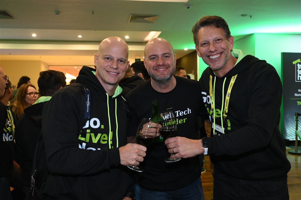 José Guilherme Alcorta, da PANROTAS e Travel Tech Hub, Alexandre Cordeiro, da Mobility e Travel Tech Hub, e Ricardo Sidaras, da PANROTAS