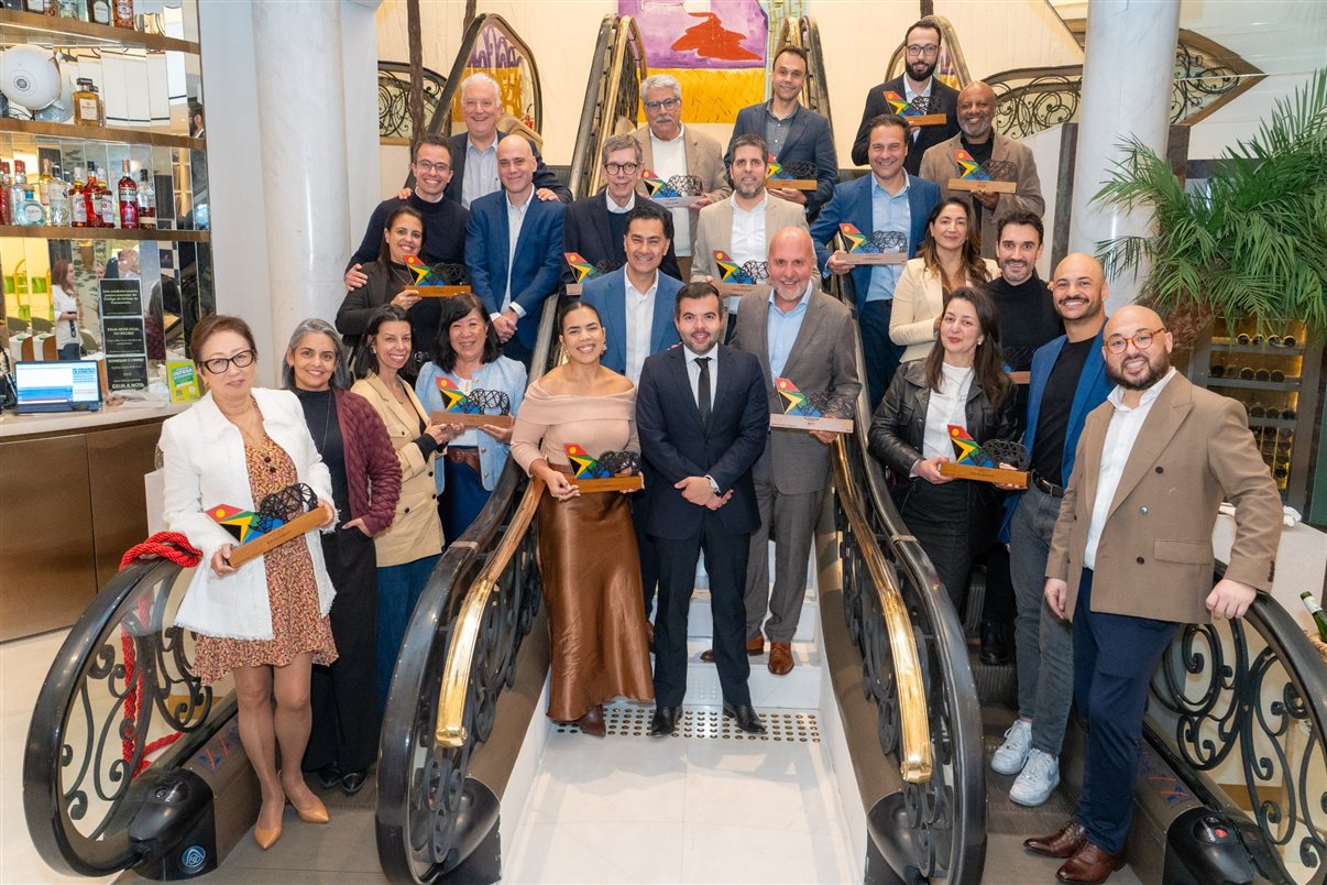 SAA entregou troféus personalizados às agências e operadoras que mais contribuíram para o crescimento das vendas da companhia