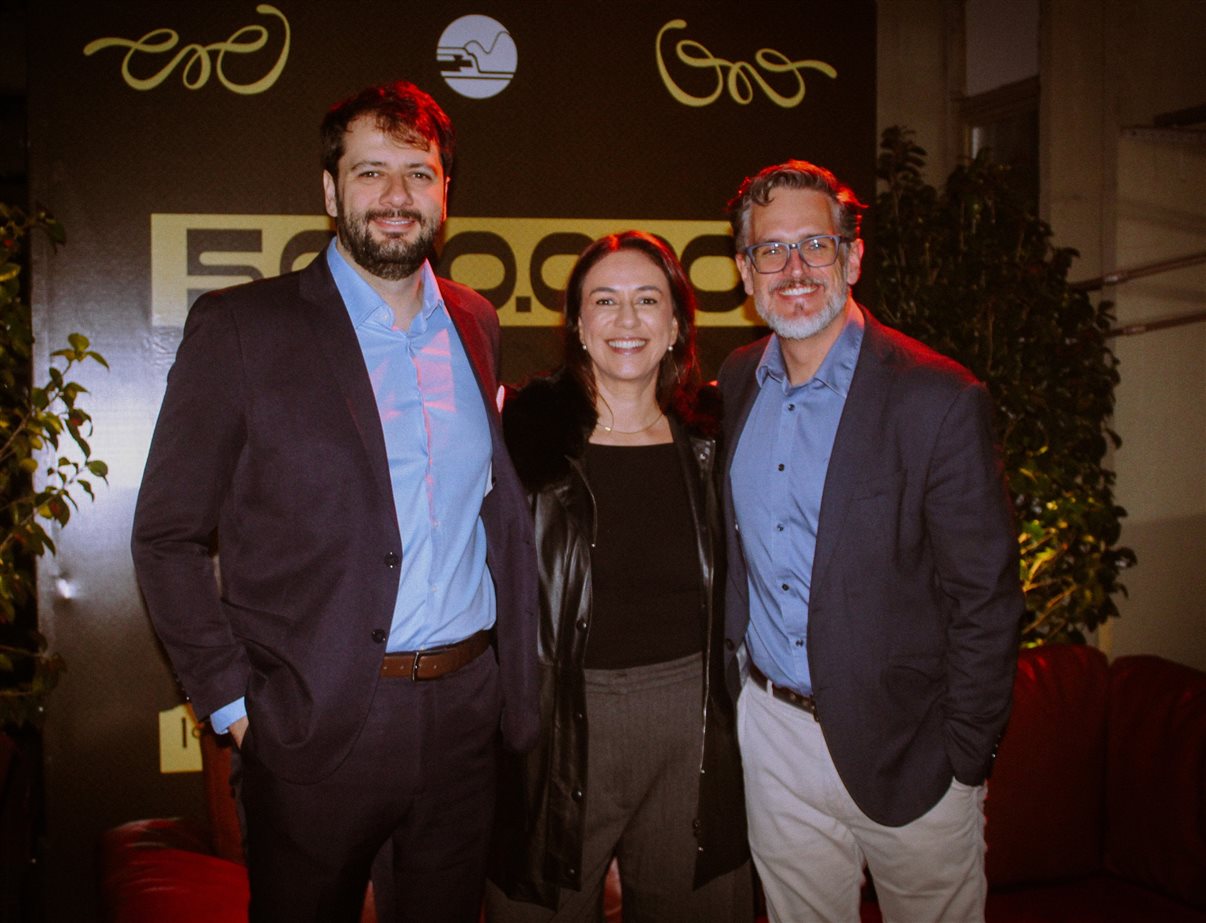 Peter Weber, CEO da Europlus Operadora, Marília Weber, Diretora Financeira e de Sistema da Europlus Operadora, e o Diretor Comercial da Europlus Operadora, Dyogo Schroeder