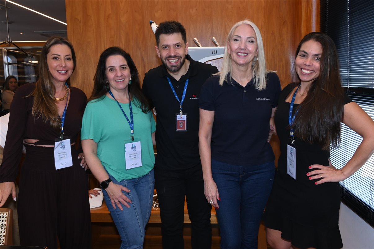 Samanta Magarian, da Travel Addict, Fernanda Petratti, da Requinte Turismo, João Pin, da Ancoradouro, Monica Nardo, da Lufthansa, e Priscila Vasconcelos, da Pristur